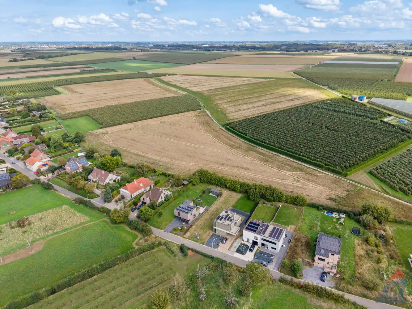 Interessant perceel bouwgrond voor halfopen bebouwing op een rustige locatie foto 4