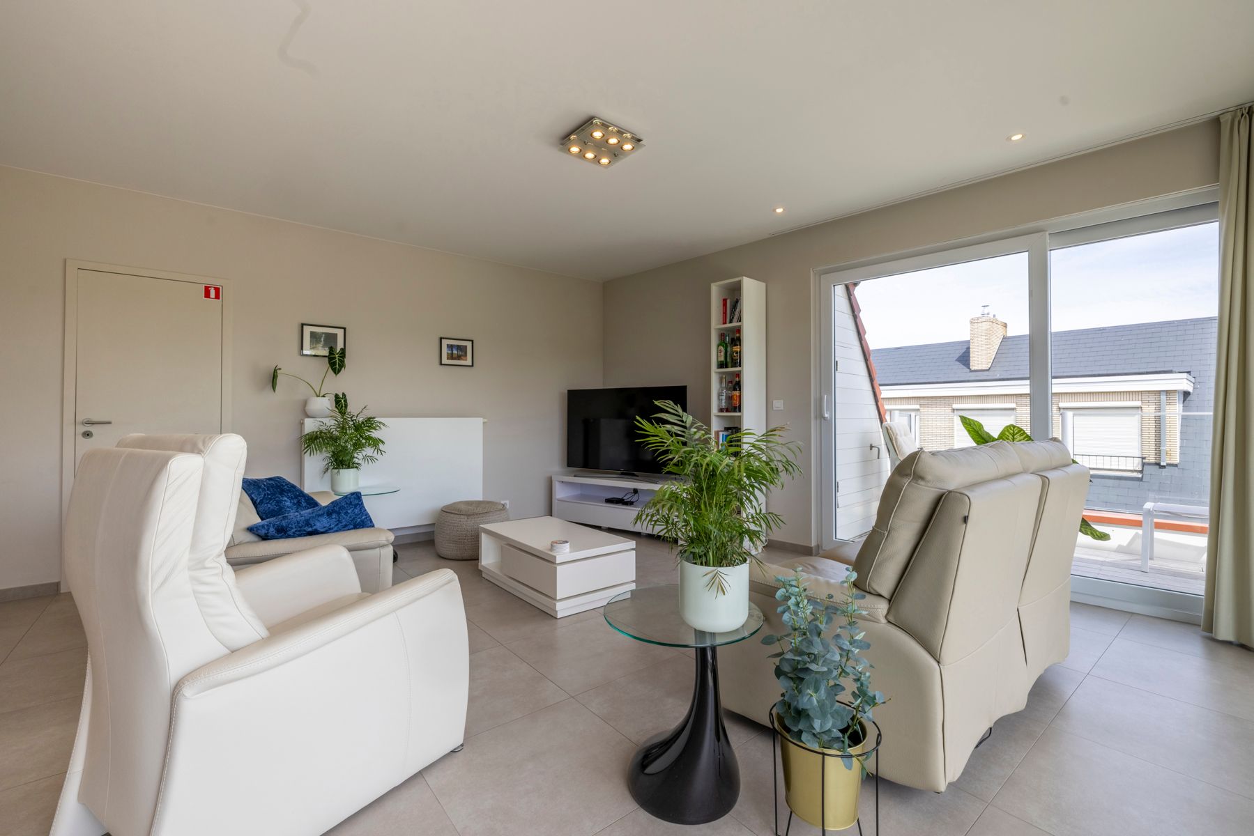 Recente penthouse met 2 slaapkamers en grote terrassen foto 12