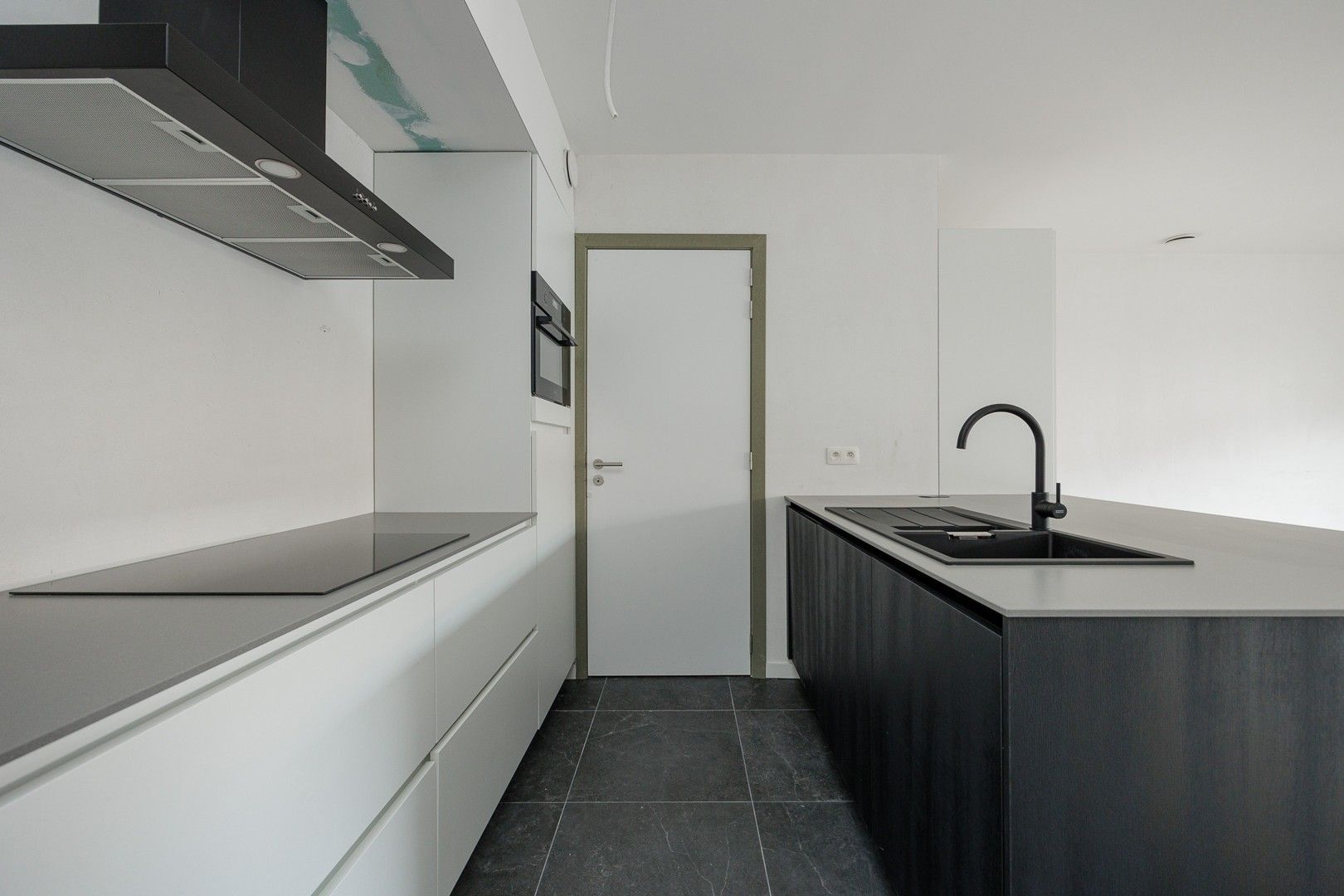 NIEUWBOUWAPPARTEMENT MET 2 SLAAPKAMERS! foto 4
