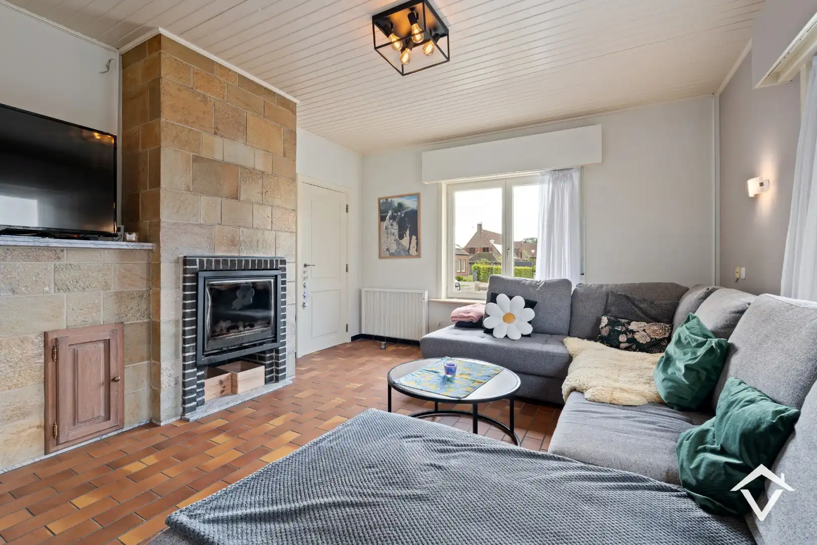 Te koop Alleenstaande woning met 3 slaapkamers en garage centraal gelegen te Wijnendale foto 12