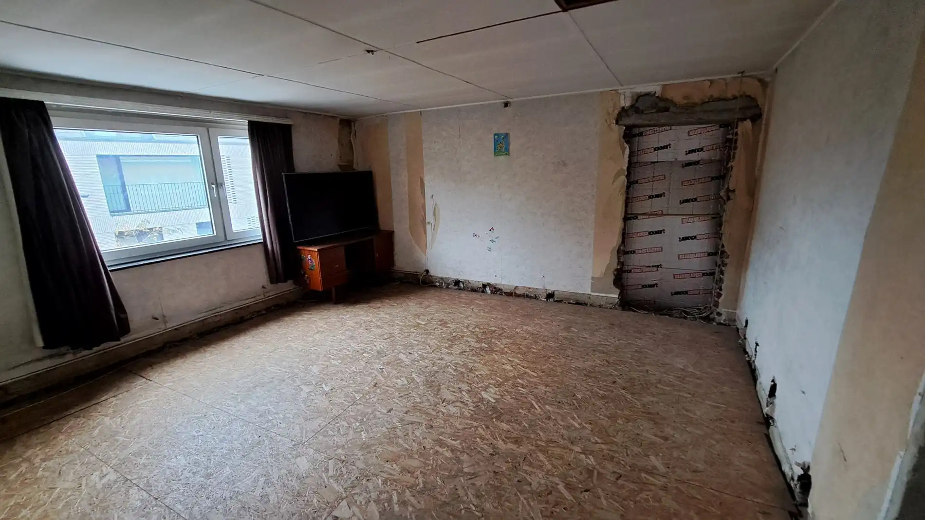 Gezinswoning met 4 slaapkamers, garage en grote tuin. foto 16