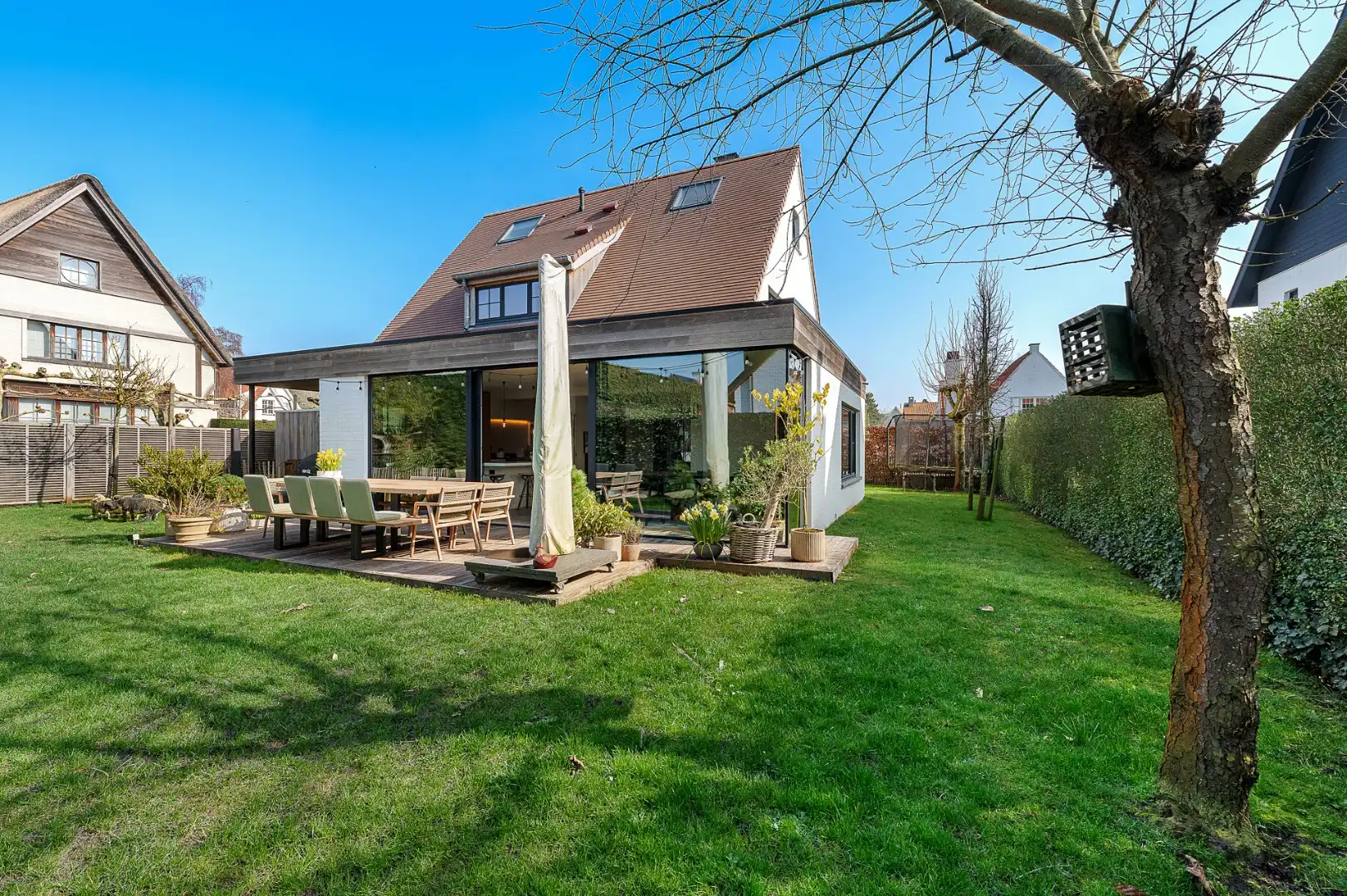 Alleenstaande villa gelegen in een rustige zijstraat van de Magere Schorre  foto 12