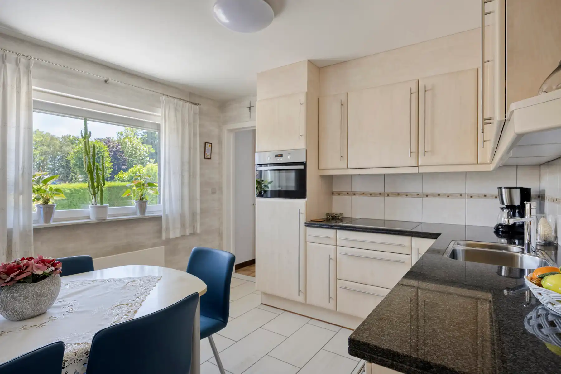 Vrijstaande woning op een perceel van 10a 20ca in een rustige, landelijke omgeving foto 10