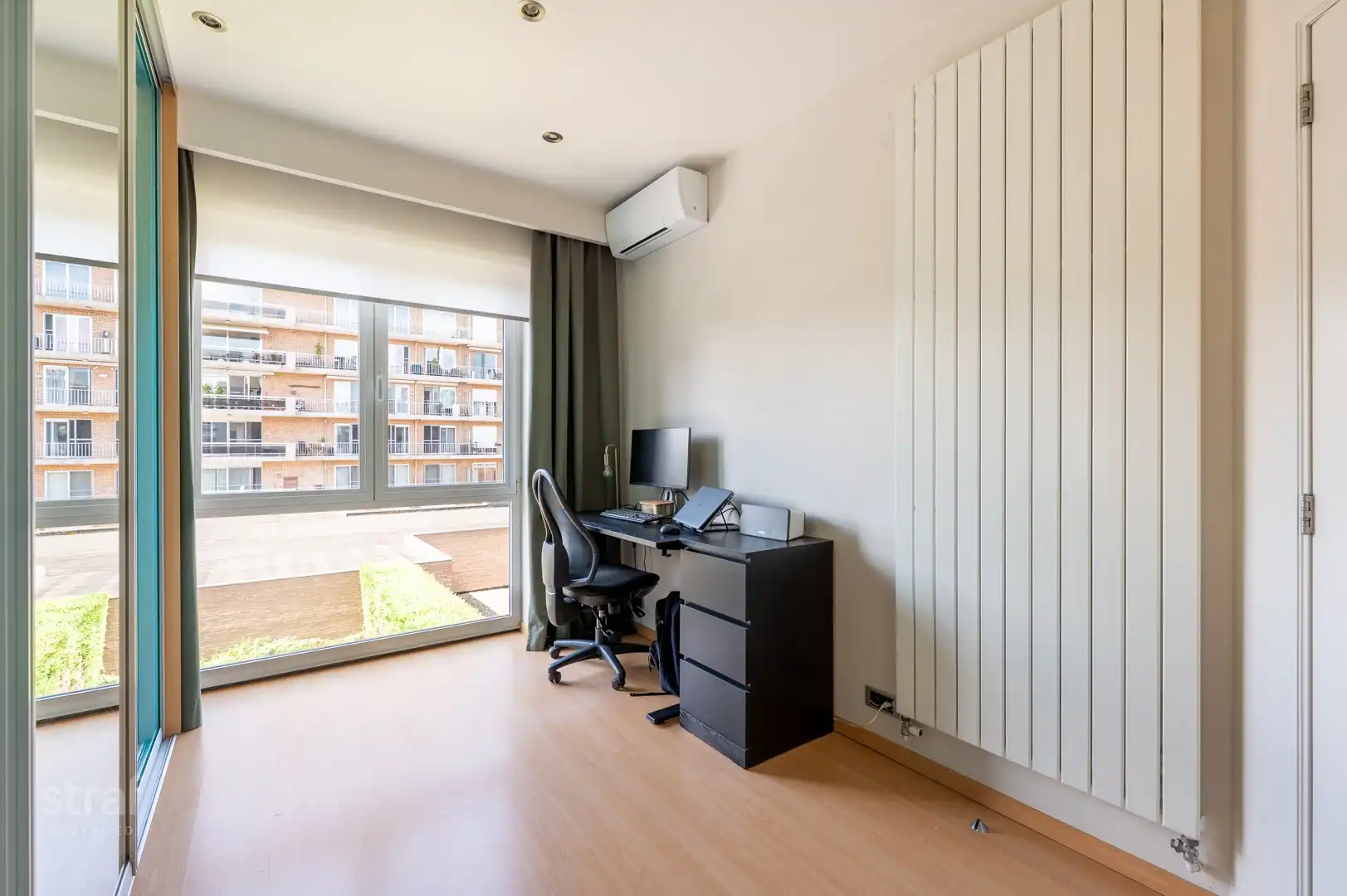Ruim hoekappartement met 2 terrassen, garagebox, EPC B en topligging op Linkeroever foto 13