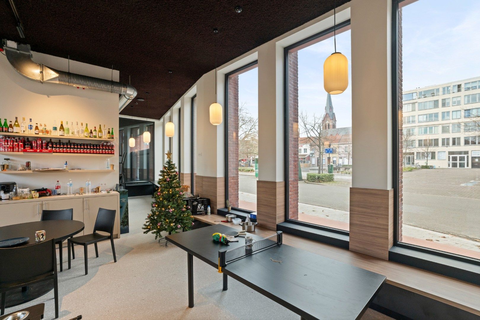 Gelijkvloerse nieuwbouwstudentenkamer met privébadkamer in hartje Kortrijk foto 13