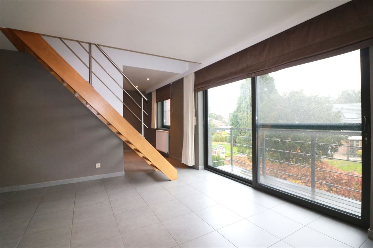 Duplex met 2 grote slpk, zuidterras, nabij station foto 17