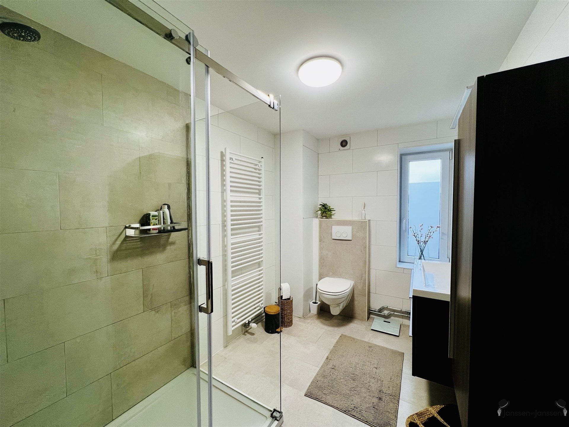 Bel-etage met inpandige garage & tuin foto 9