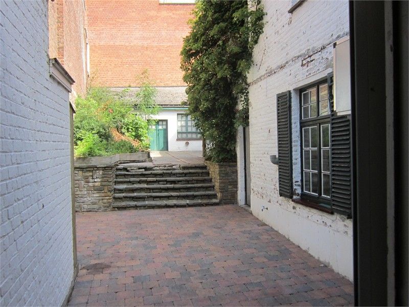 HANDELSRUIMTE MET VEEL POTENTIEEL TE HUUR IN HET CENTRUM VAN SINT-TRUIDEN foto 12