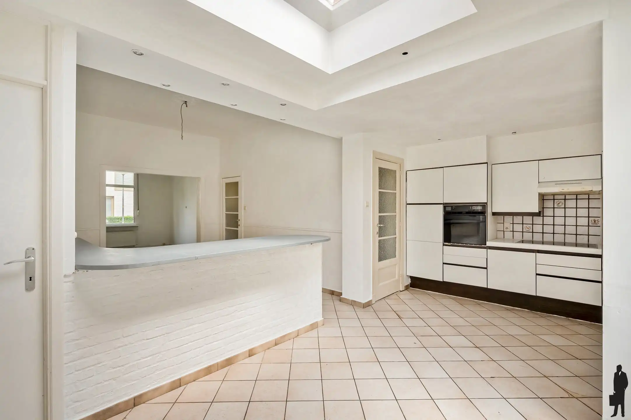 Te renoveren woning, met 4 SLK, met tuin en zijingang! foto 5
