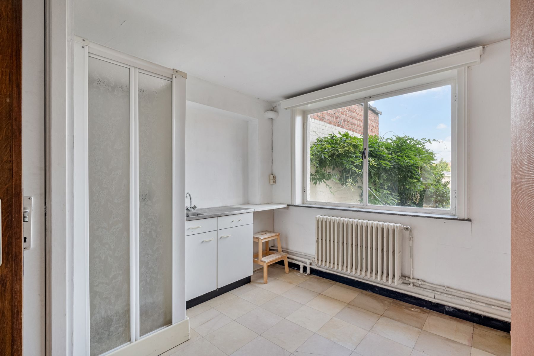 Karaktervolle woning op een goede locatie foto 16