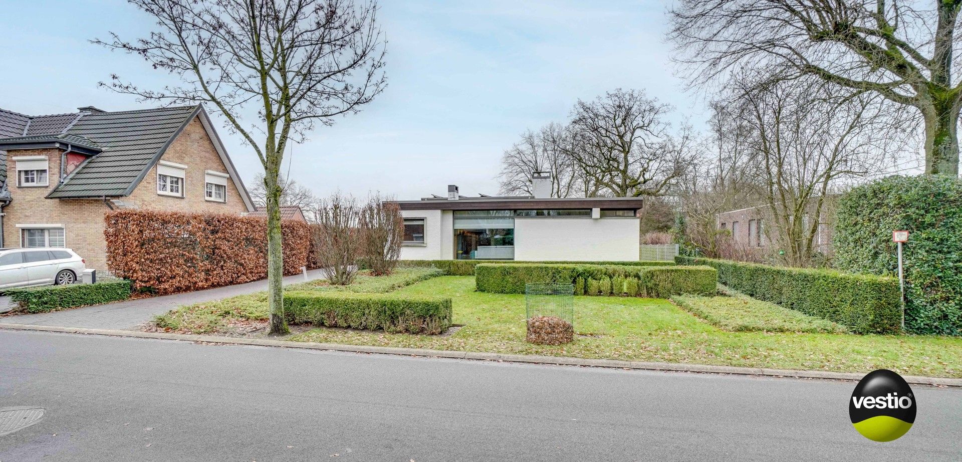 MODERNE, GERENOVEERDE BUNGALOW OP 17,34 ARE foto 45