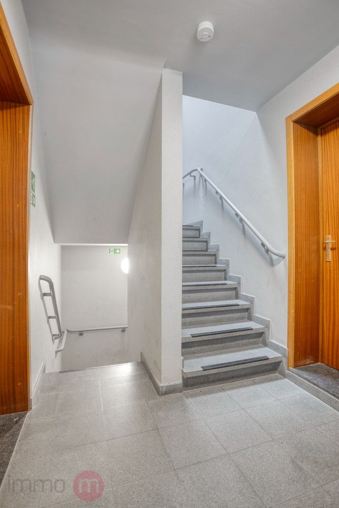 Volledig vernieuwde, instapklare studio in hartje Leuven met afgesloten garagebox – rustig gelegen pareltje! foto 7