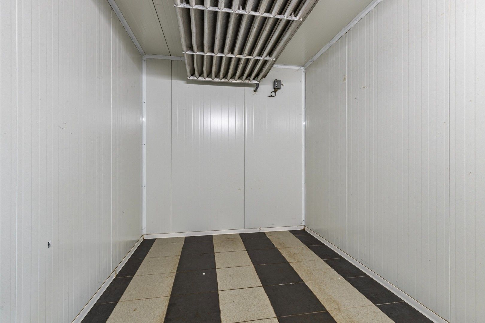 Handelspand met groot appartement foto 11