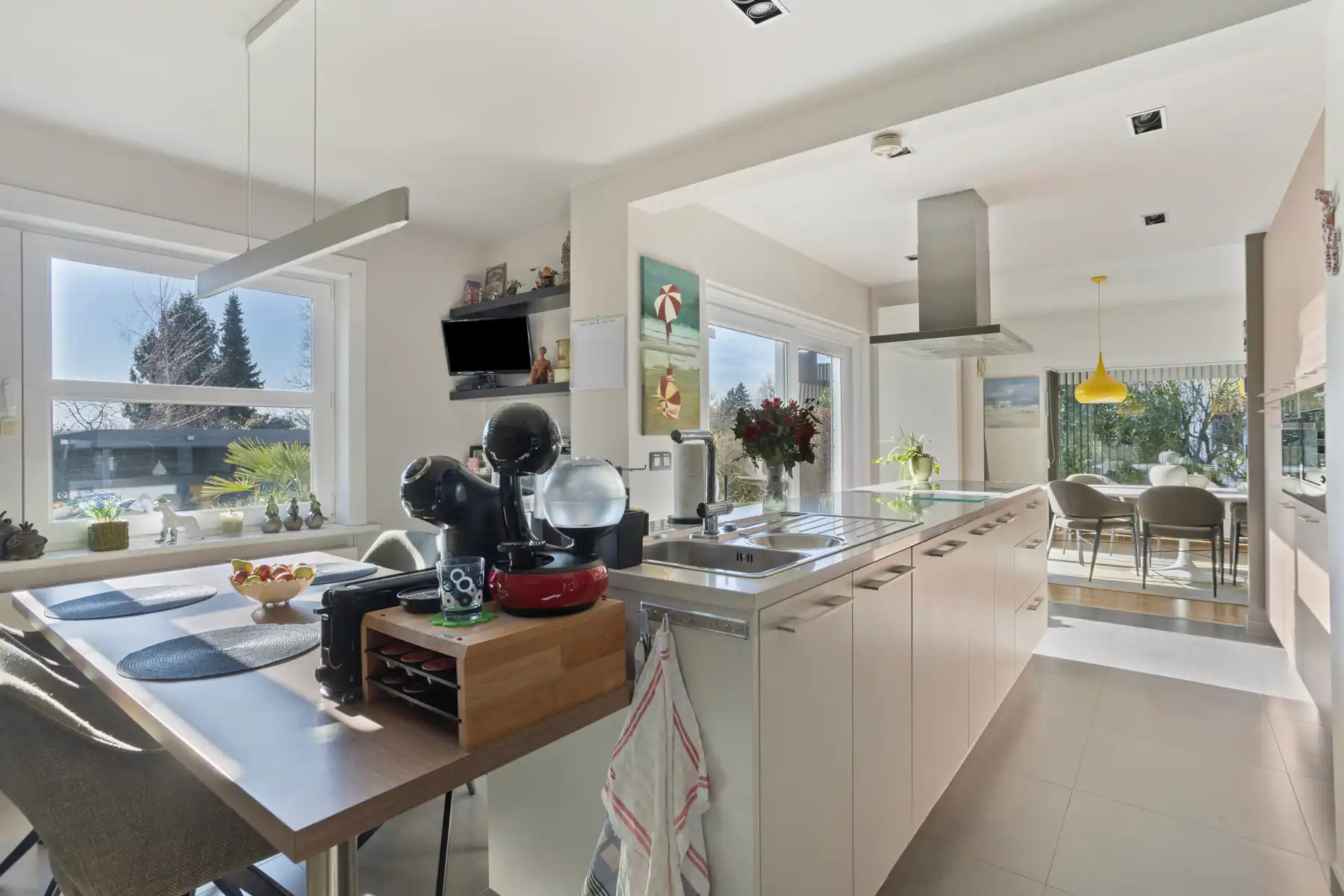 Villa met 3 slaapkamers, 2 badkamers en prachtige tuin foto 10