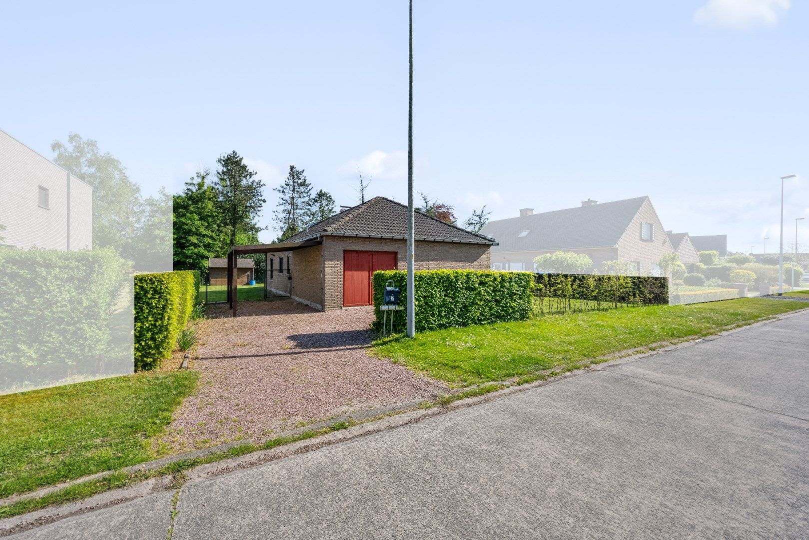 Gezellige  te renoveren bungalow met INSTELPRIJS foto {{pictureIndex}}