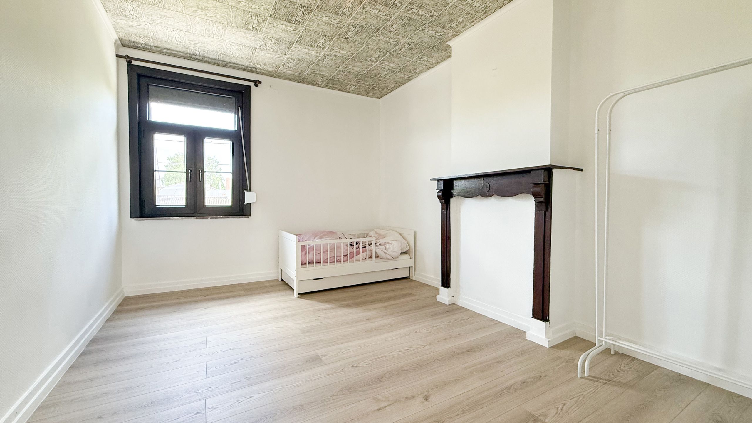 Karaktervolle woning met moderne afwerking en zonnige tuin! foto 24