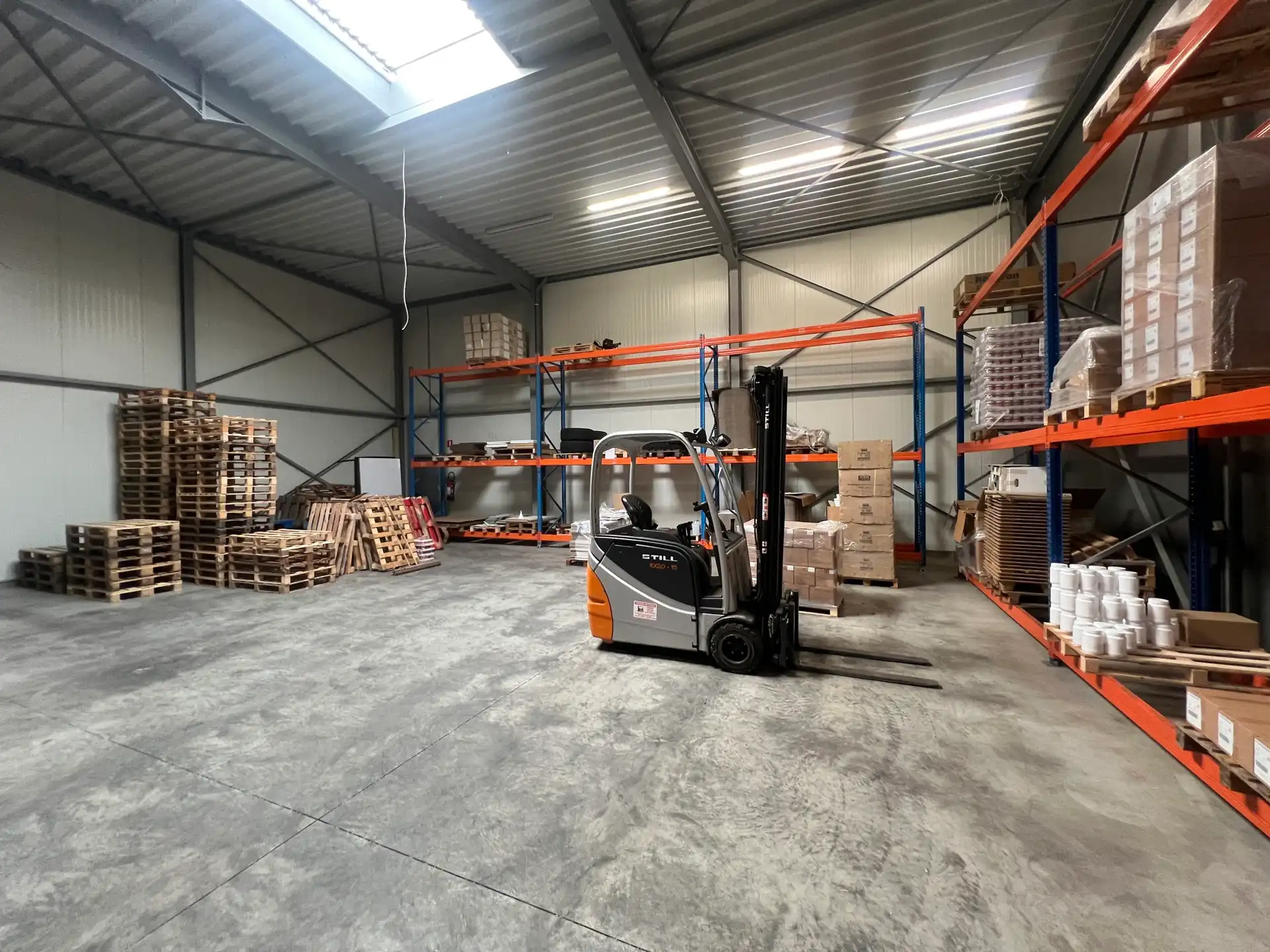 MULTIFUNCTIONEEL EN ENERGIEZUINIG BEDRIJFSGEBOUW  foto 14