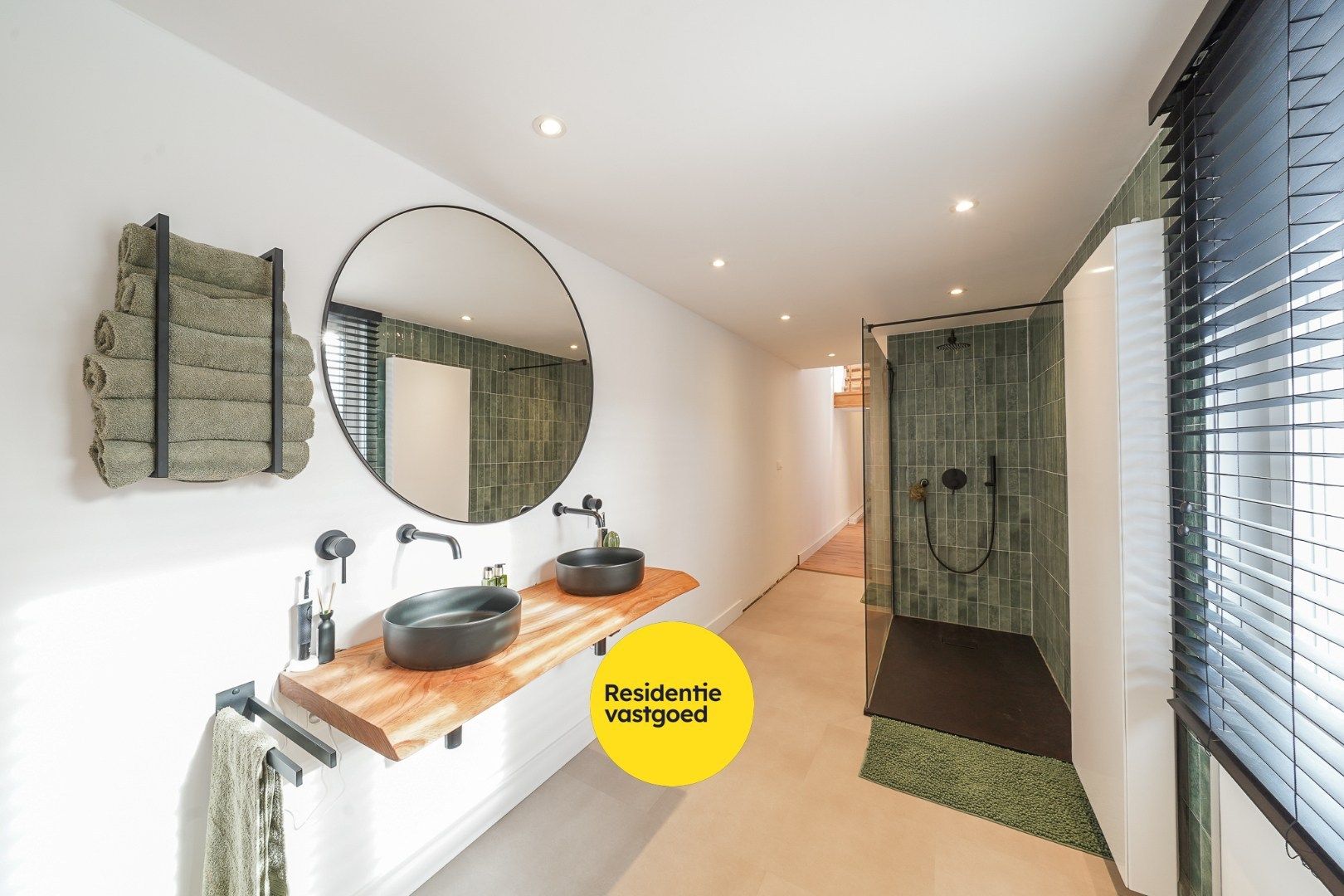 Stijlvol gerenoveerde gezinswoning met karaktervolle gevel in het hart van Mariakerke (Oostende) foto 19