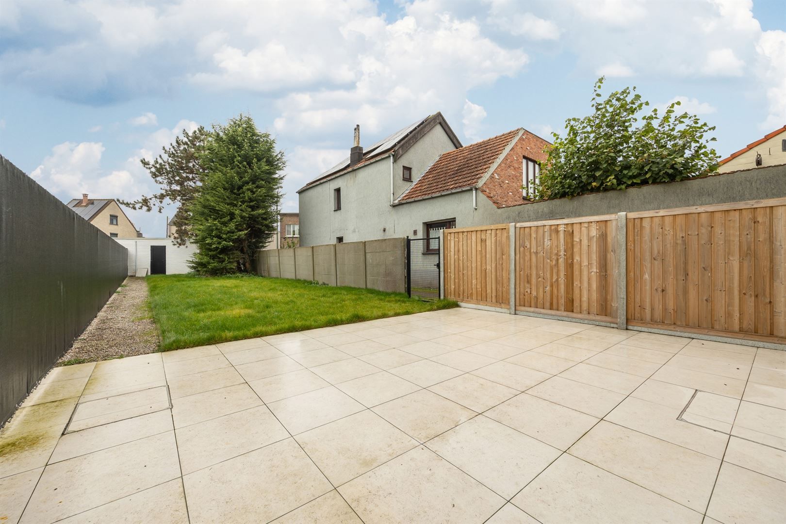 Gelijkvloers met grote tuin en 3 slaapkamers foto 16