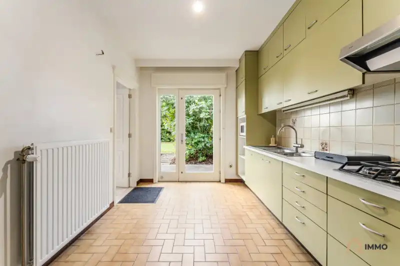 Te huur instapklare gezinswoning met 3 slpks, 2 badk, bureel, garage en tuin foto 10