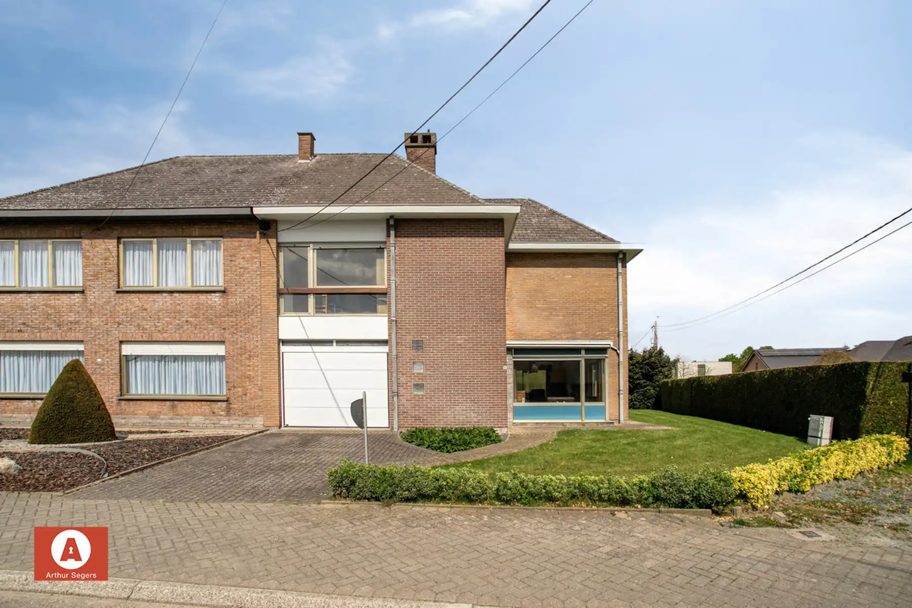 Op te frissen woning in hartje Londerzeel foto 2