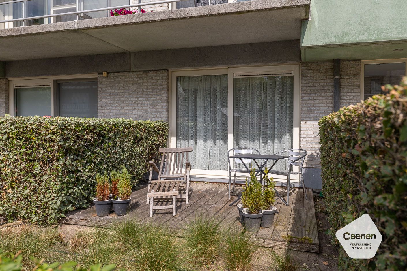 🌊 Te koop: Gelijkvloers appartement met 2 slaapkamers + slaaphoek met uitzonderlijk groot terras – vlak bij zee! foto 15