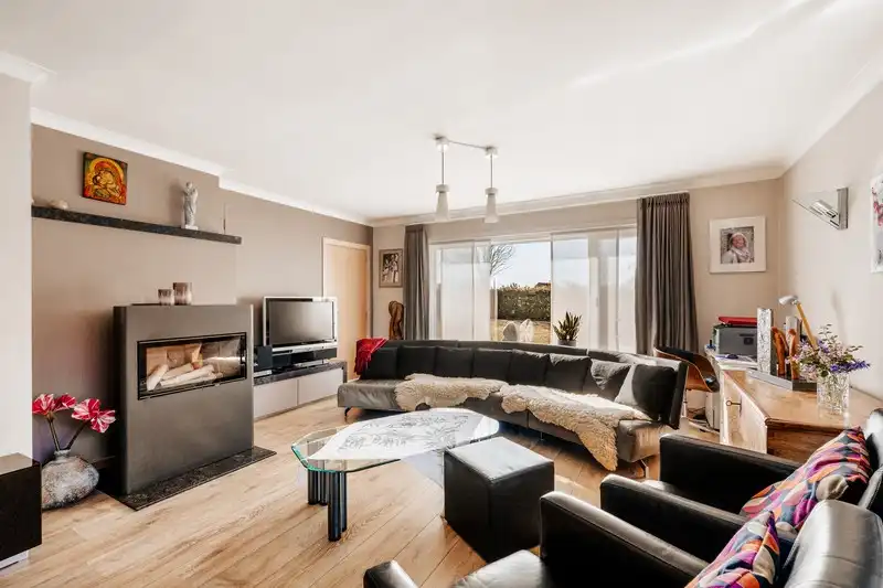 Landelijke woning te Alveringem, vergund voor residentieel wonen met plattelandstoerisme foto 4