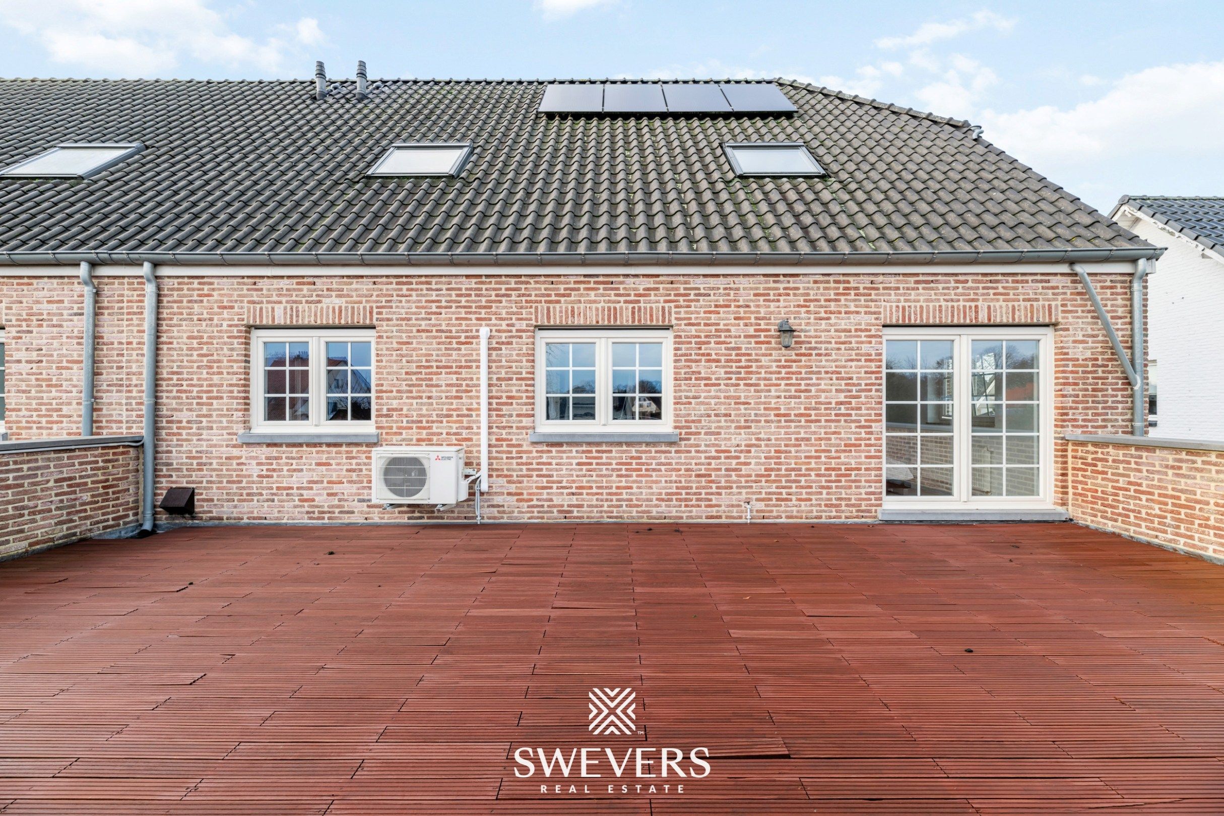 Rustig gelegen energiezuinige halfopen woning met 6 slaapkamers foto 16