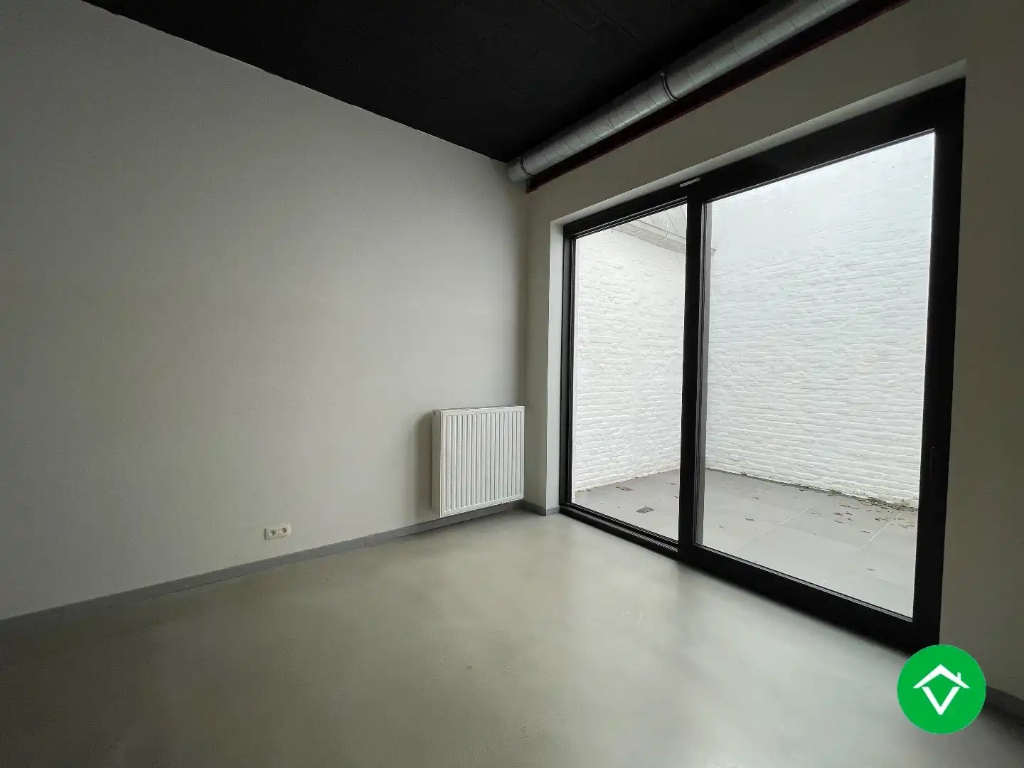 Centraal gelegen handelspand (129m²) in het centrum van Roeselare foto 6