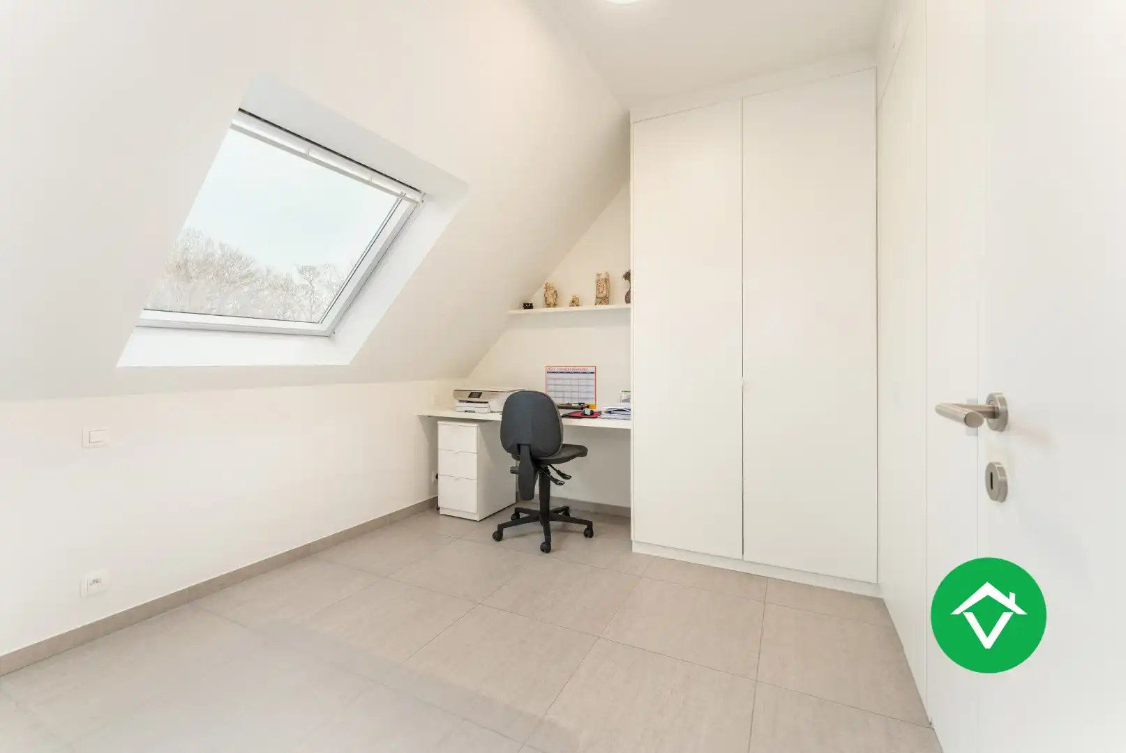 Instapklaar appartement met 2 slaapkamers en volledig ingerichte zolder te Koekelare foto 20