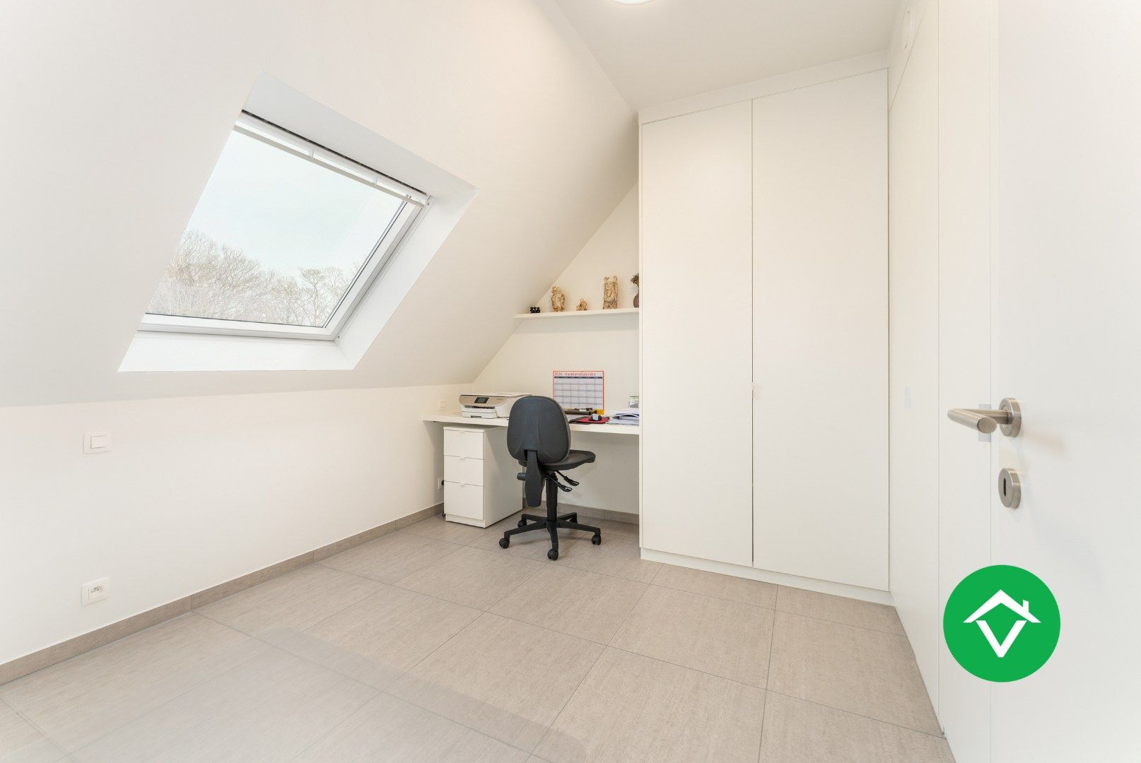 Instapklaar appartement met 2 slaapkamers en volledig ingerichte zolder te Koekelare foto 20