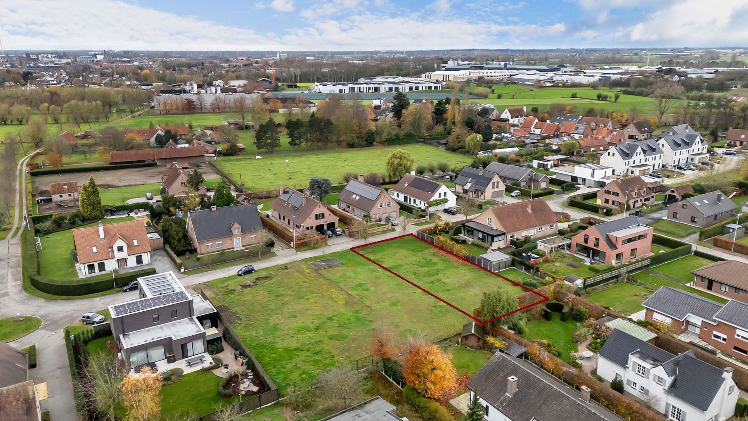 Exclusieve bouwgrond voor open bebouwing zonder bouwverplichting! foto {{pictureIndex}}