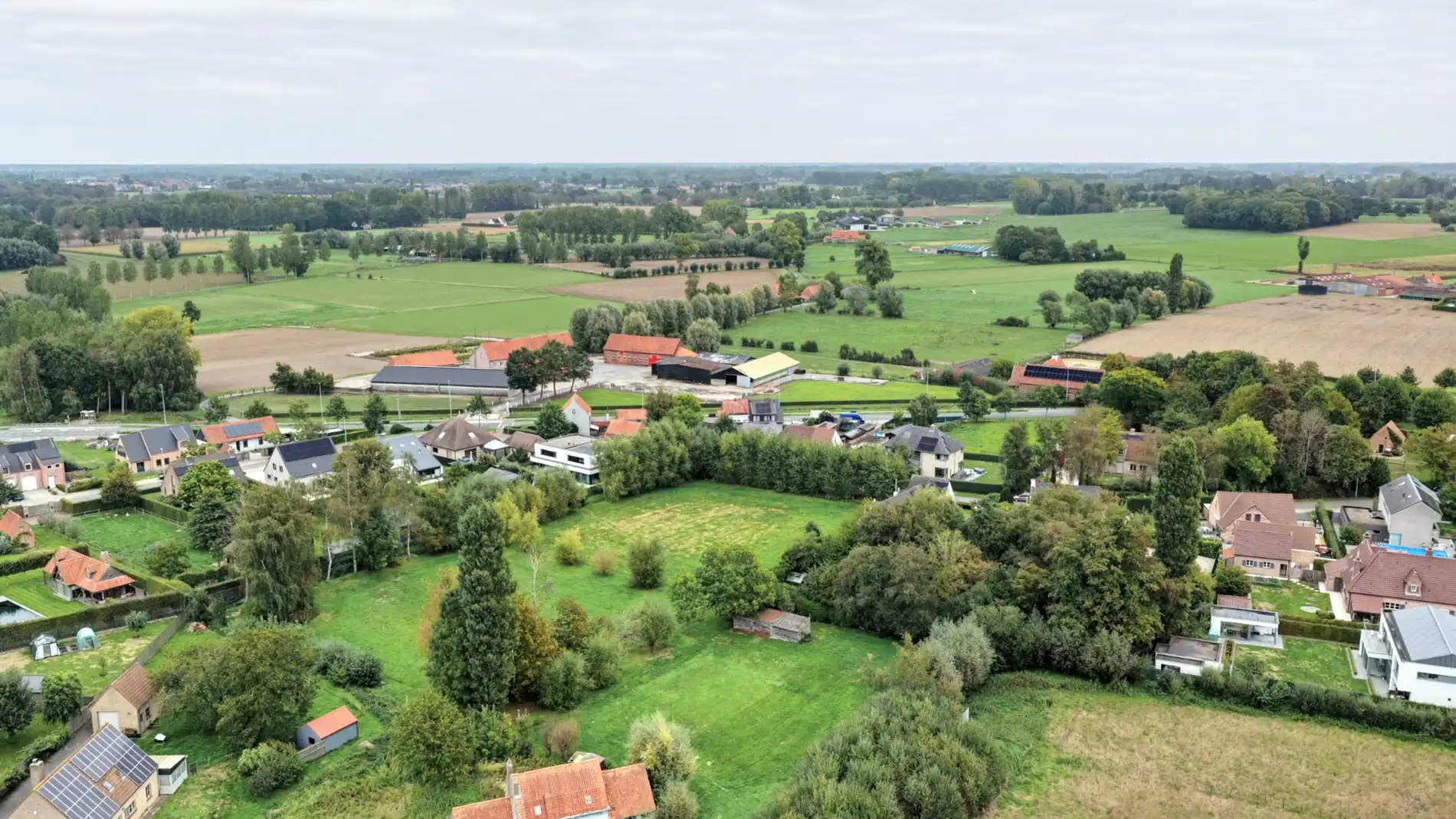 Luxe verkaveling - Halfopen villa op groot perceel in een landelijke omgeving foto 9