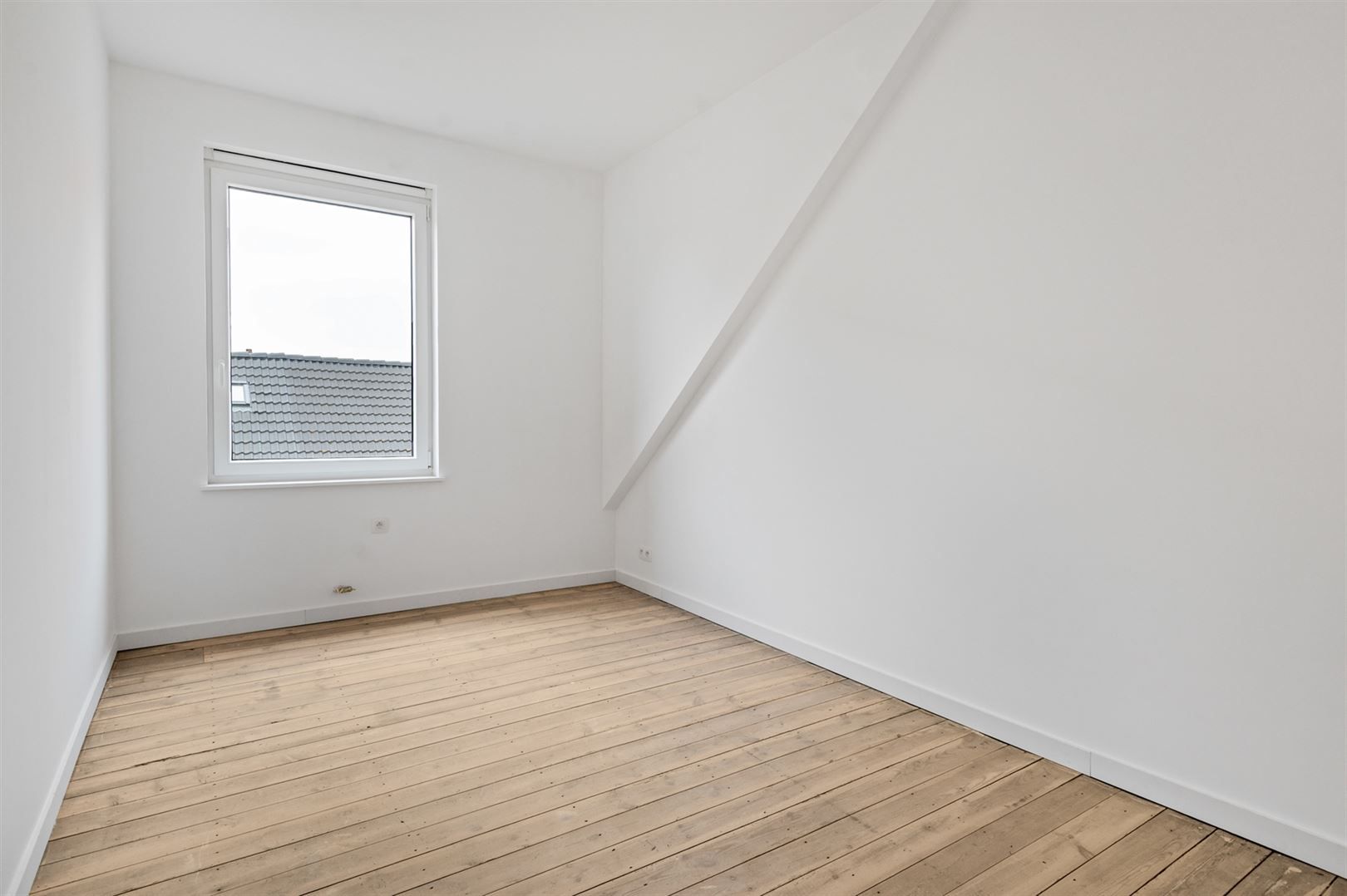 Energiezuinig gerenoveerde halfopen woning aan dorpsrand Kapellen. foto 15