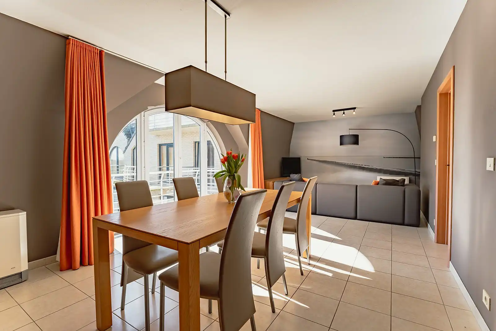 Instapklaar 2 slaapkamer appartement gelegen in De Haan op wandelafstand van het strand en het centrum. foto 9