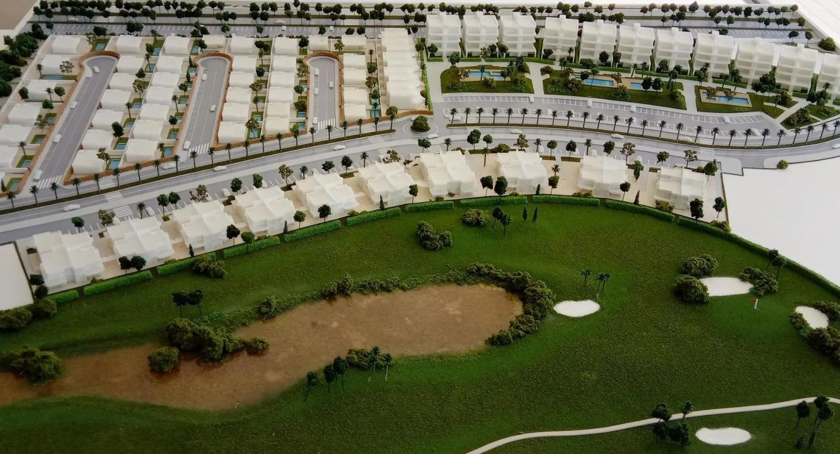Luxe leven aan de golfbaan: jouw droomhuis in een exclusief resort foto 16