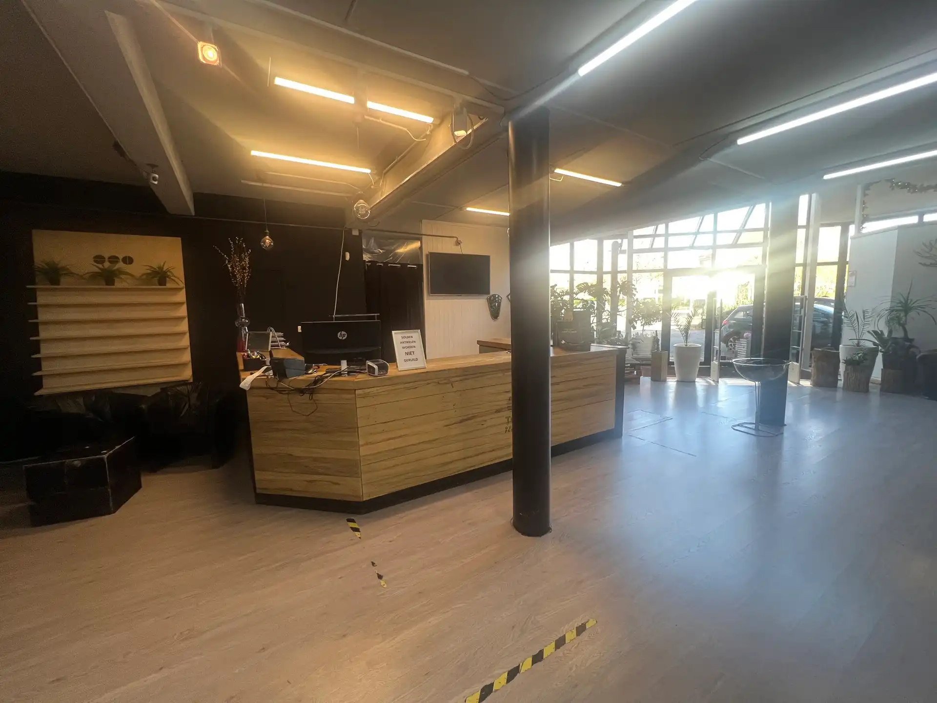 Baanwinkel van 725m² foto 6