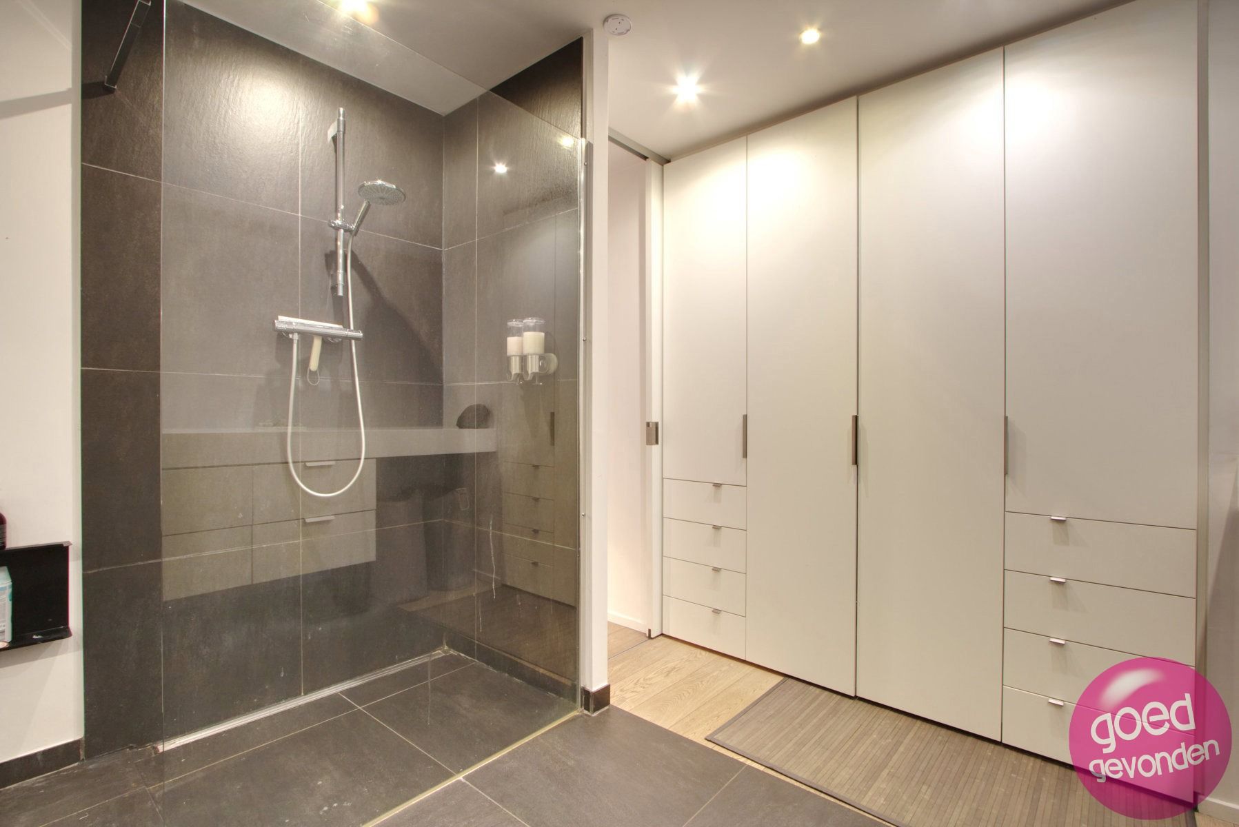 HERENHUIS - 2 SLK - 3 TERRASSEN - 2 LIVINGS - MODERN foto 15