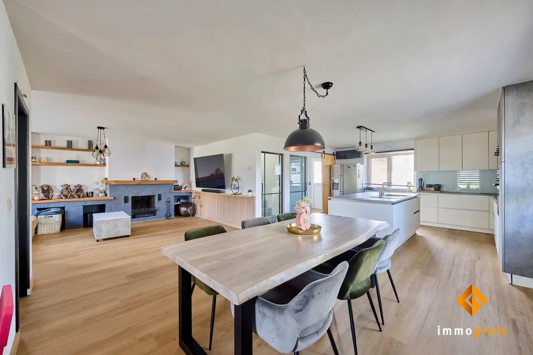 Gerenoveerde woning met 3 ruime slaapkamers, op een prachtige locatie vlakbij het centrum van Bocholt. foto 5
