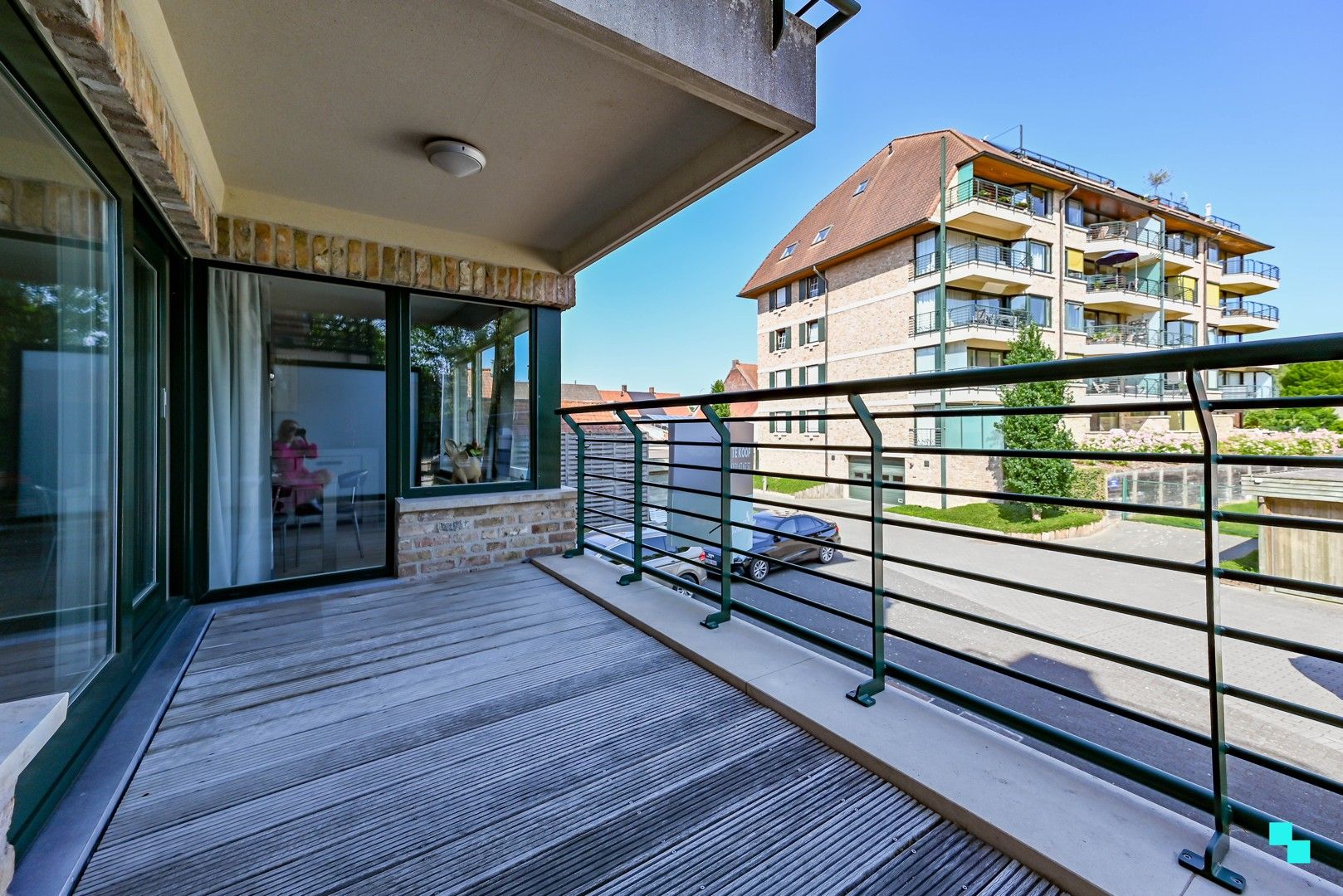 Ruim tweeslaapkamer appartement nabij centrum Izegem foto 25