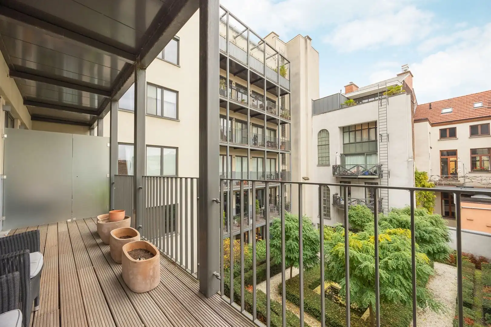 Trendy appartement met terras in historisch stadscentrum foto {{pictureIndex}}