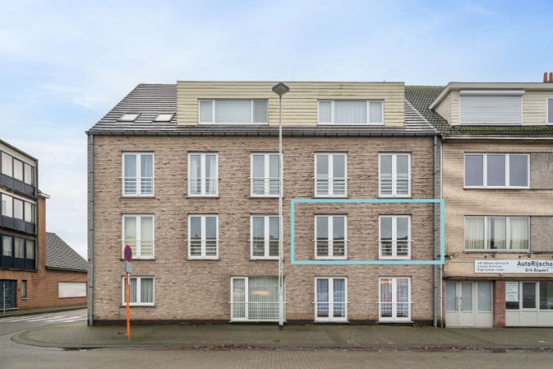 LICHTRIJK APPARTEMENT MET ZICHT OP HET GROENPLEIN foto {{pictureIndex}}