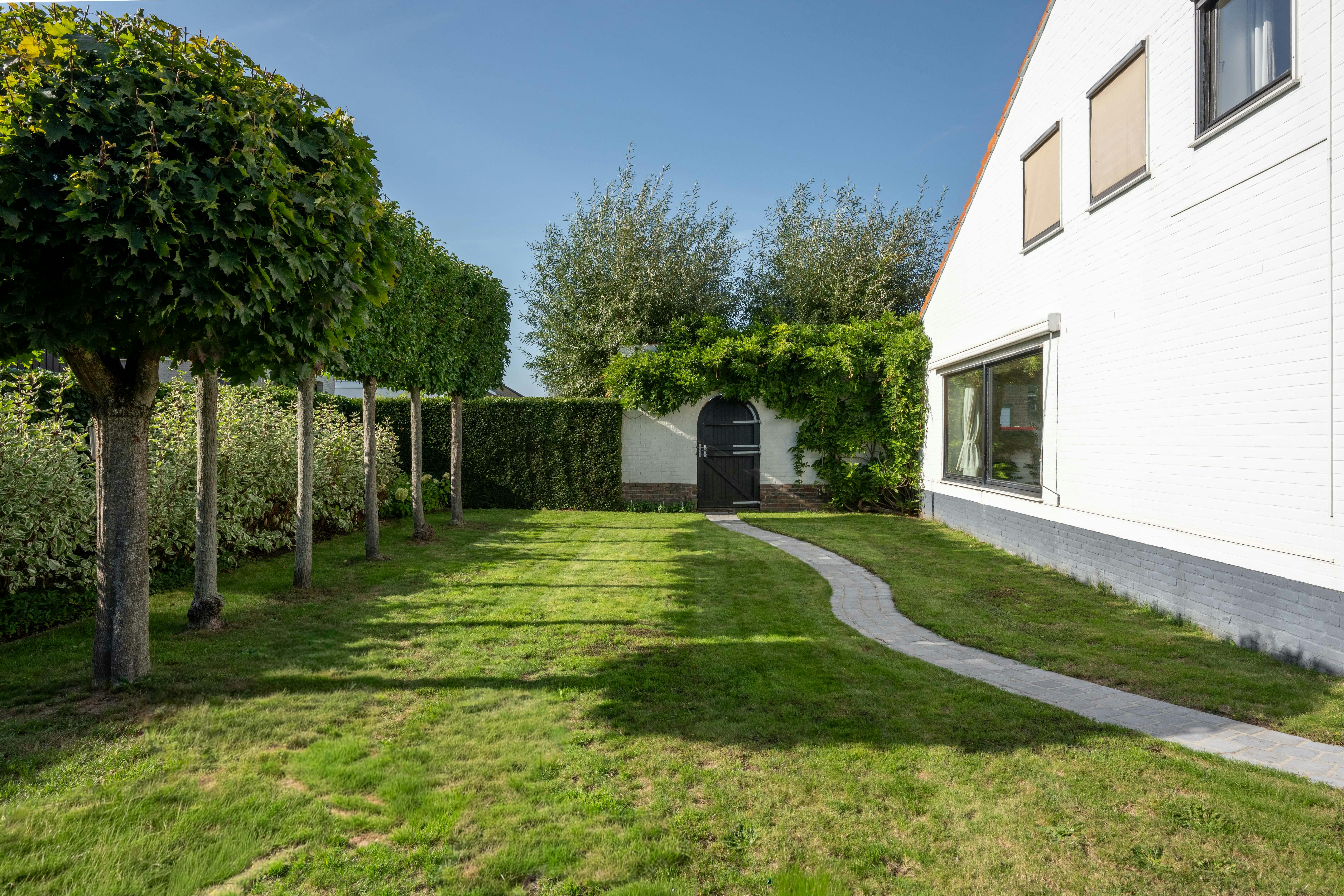 Vrijstaande villa met potentieel in Merellaan te Kortrijk foto 4