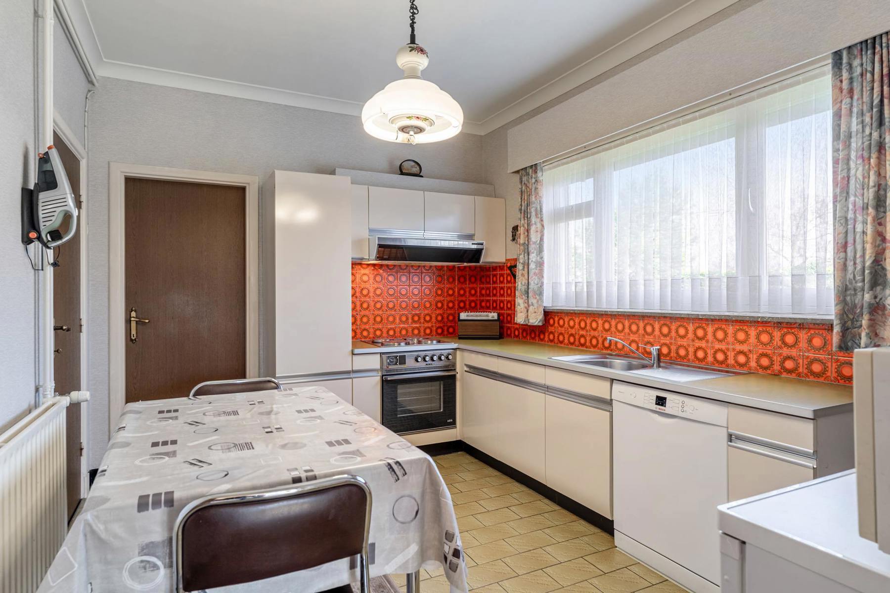 Charmante woning met vergezicht in Pelt foto 10