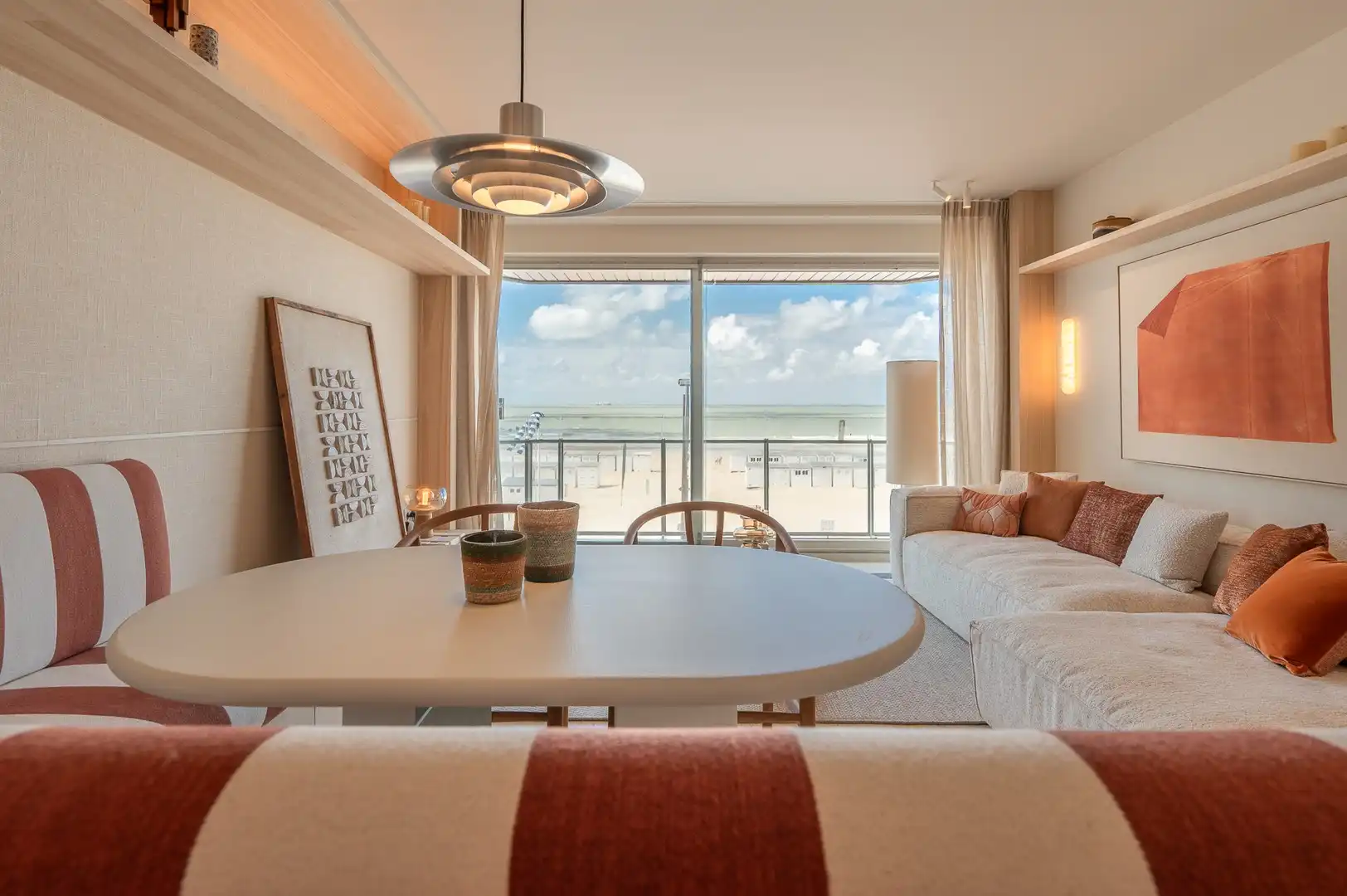 Fantastisch gerenoveerd appartement met adembenemend zeezicht op de zeedijk. foto 13