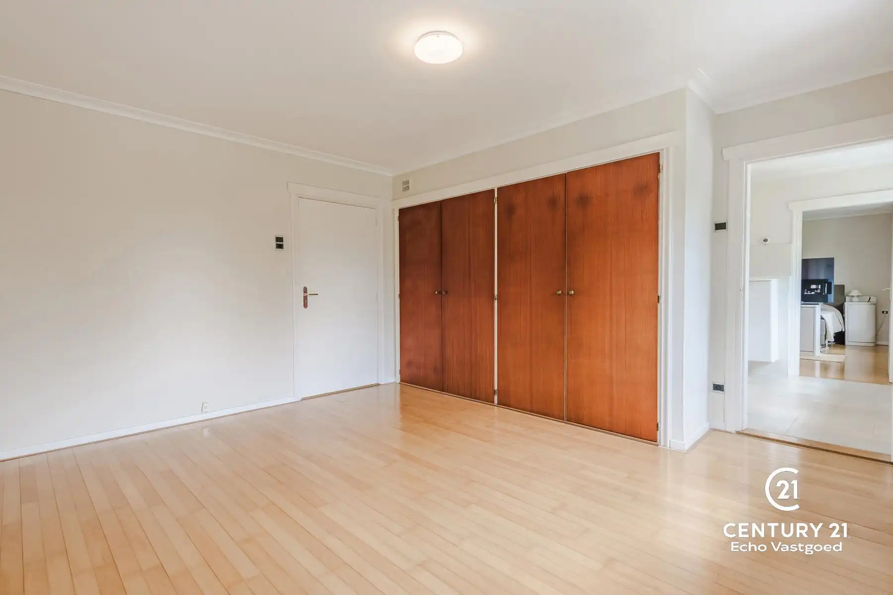 Ruime villa met kantoor, binnenzwembad, mooie tuin op 3172m² foto 23