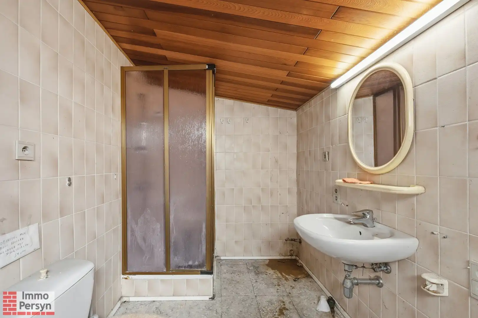 Te renoveren woning met zuidtuin en achteringang met garages foto 7