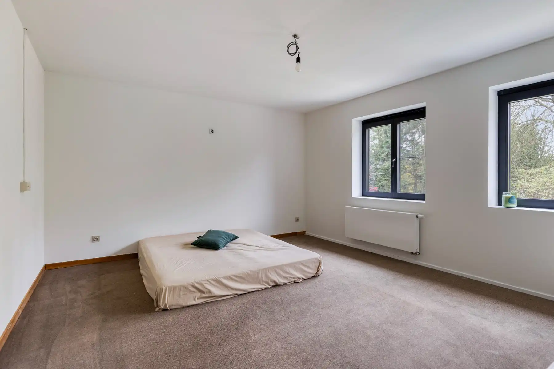 Uitzonderlijke villa met veel privacy en groen foto 12