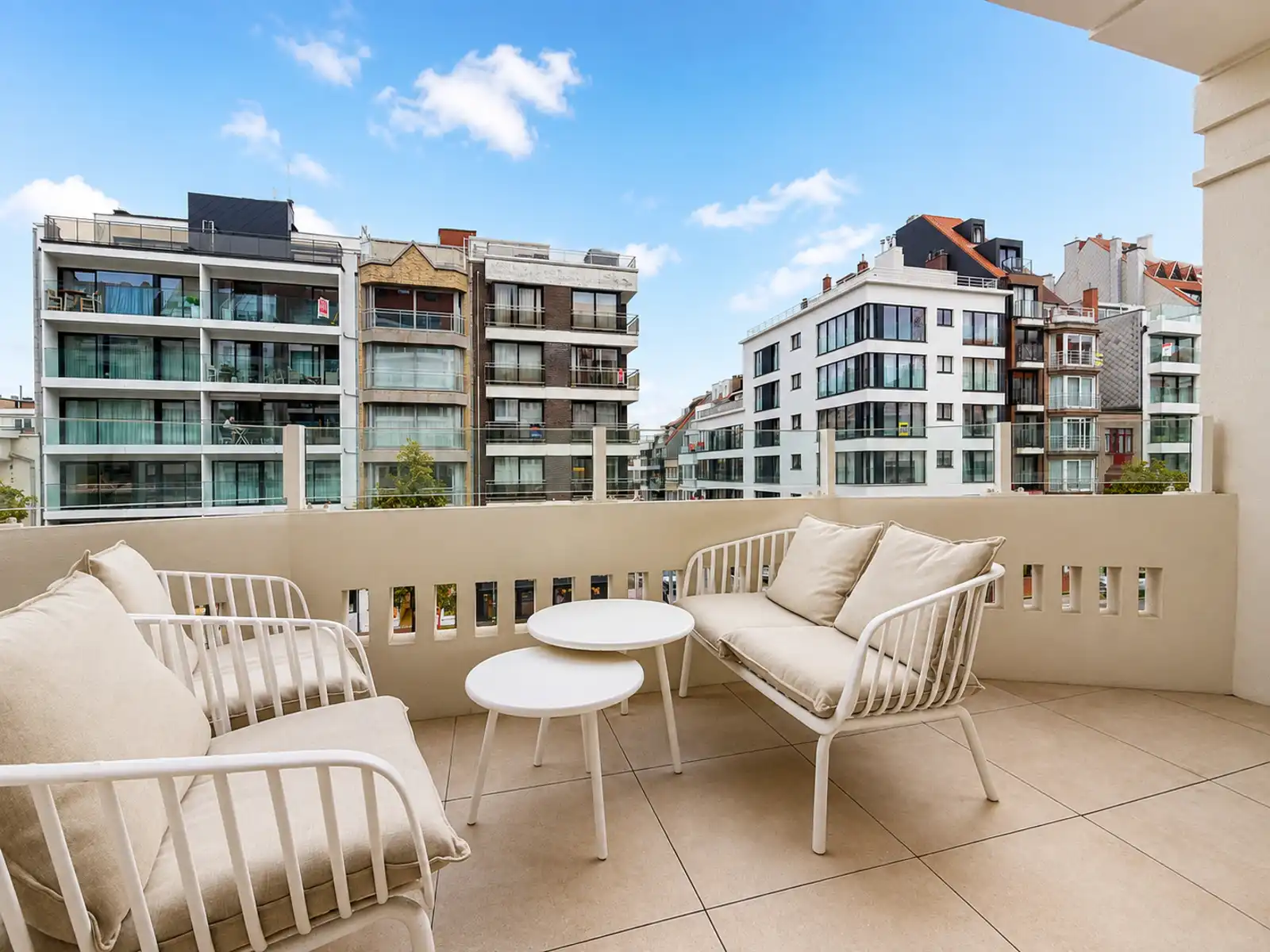 Hoogwaardig appartement met 3 slaapkamers foto 4