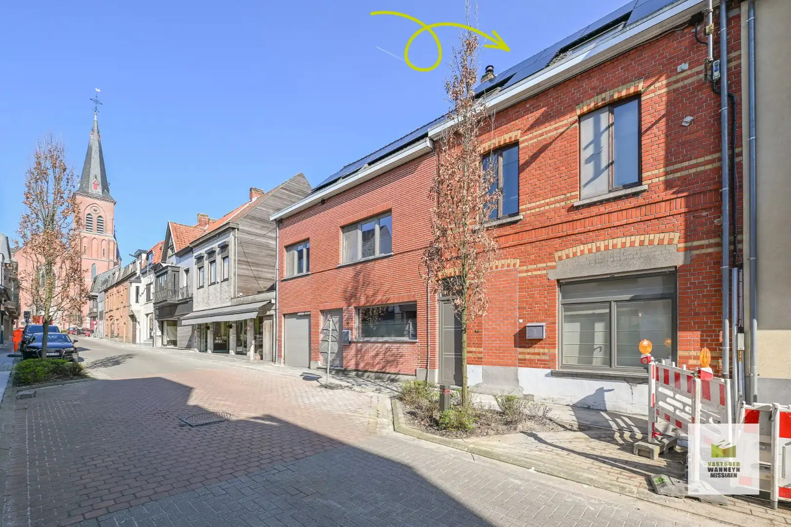 Instapklare energiezuinige woning op centrale ligging te Knesselare  foto {{pictureIndex}}